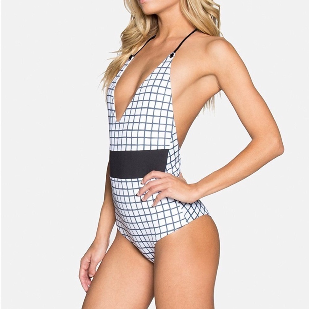 Tavik one piece